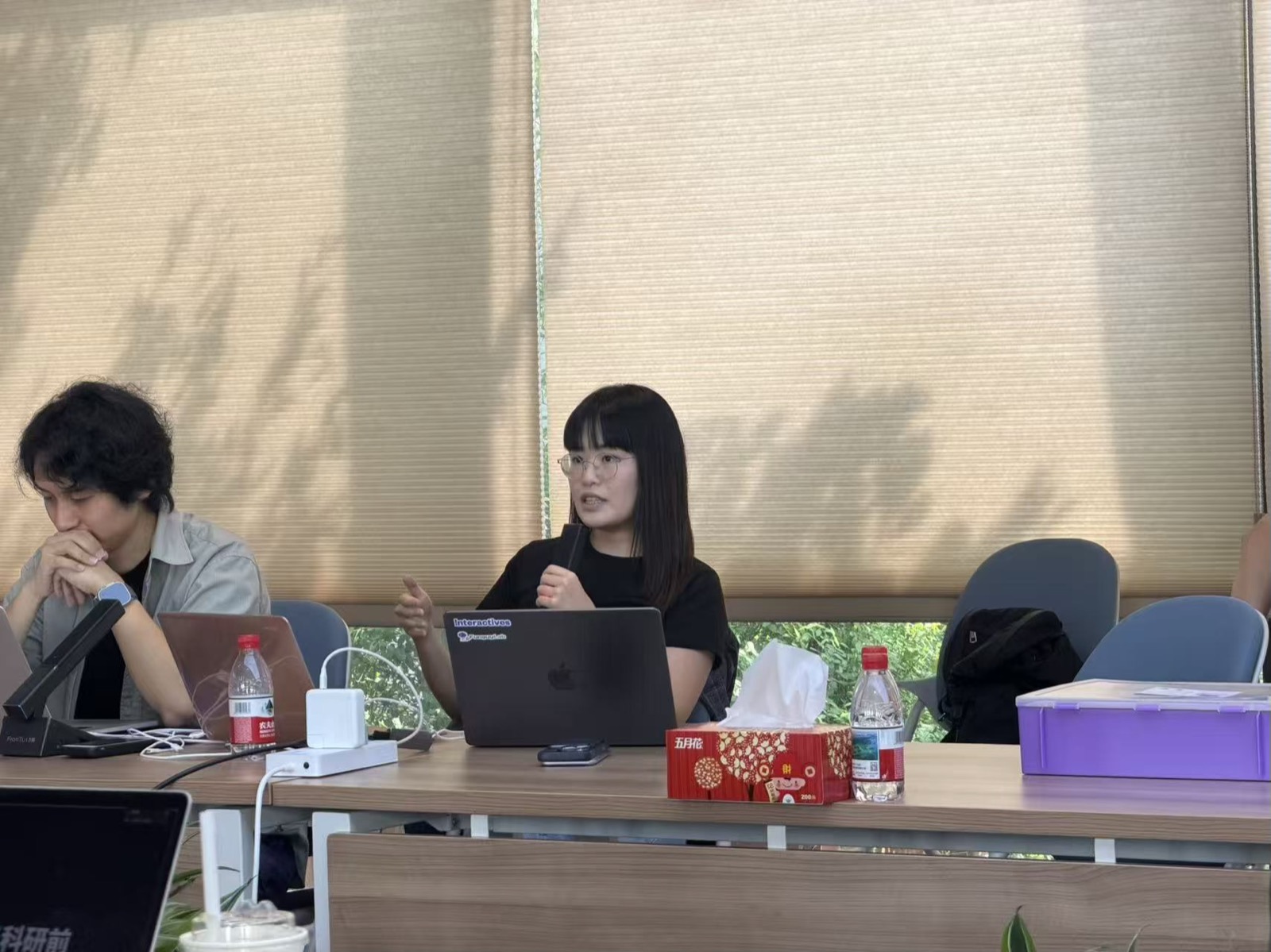 artineer researcher Kexin Wang speaking at the MANA Future of AI creator gathering, WAIC 2026